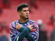 Arsenal's Hincapie carried off after Leeds win
