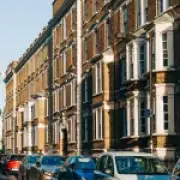 Average room rent in London tops £1,000 for first time