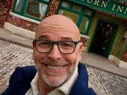 Corrie 'killer' teases Weatherfield return with festive selfie