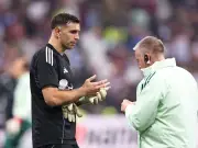 Emi Martinez reveals crying after finger injury X-ray