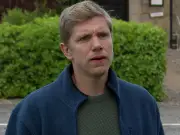 Emmerdale fans want Aaron to stop Robert Sugden's schemes after money twist