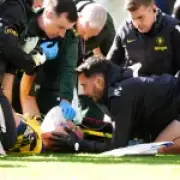 Everton fans dispute boos aimed at Emi Martinez after head injury