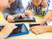 Experts warn tablet teaching is making children short-sighted
