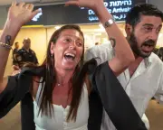 Flydubai Co-pilot Stabbed on Israel-Bound Flight; House Prices Fall