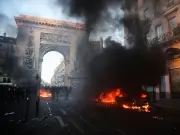 France protests: 400 detained as cost of living unrest spreads