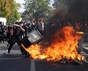 French PM calls crisis meeting as student protests turn violent