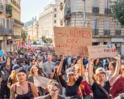 French school protests: political class must heed students' voice