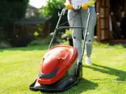 Gardening expert reveals exact time for final lawn cut before winter