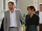 Harry frustrated as Meghan enjoys pub outings while he works