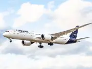 Lufthansa passenger tries to open plane door at 30,000ft