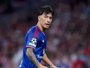 Man Utd consider fine after Martinez confronts team-mate on flight