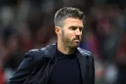 Man Utd keep Carrick despite worst league start in 40 years