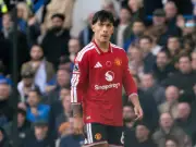 Martinez told he should never play for Man Utd again after Chelsea red