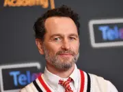 Matthew Rhys shows true colours with simple favour response