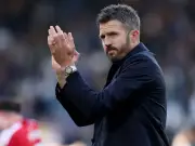 Michael Carrick stays as Man United boss after crisis talks