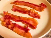Microwave bacon method promises crispier rashers in three minutes
