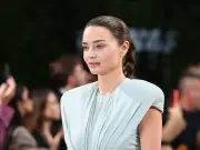 Miranda Kerr returns to runway at Stella McCartney show after 10 years
