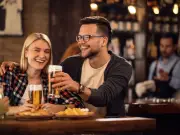 Nerds 'straight-up hot' on dating sites, poll finds