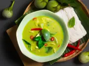 Nigella Lawson's 20-minute chicken curry recipe ideal for midweek dinner