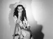 Pete Burns' photographer friend recalls Eric's meeting and record deal