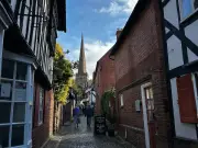 Pretty Welsh border town named UK's fourth-prettiest for autumn day trips
