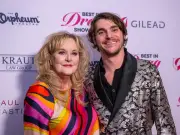 RJ Mitte's mother shares heartbreaking details of his final days