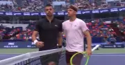 Shanghai Masters: Gea retires hurt in quarter-final after 22 minutes