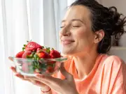 Strawberry Storage Hack: Kitchen Roll Keeps Berries Fresh Longer