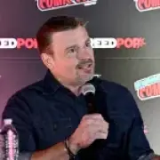 Tom Welling jokes after accidentally sharing nude photo