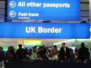 UK airports to get contactless e-gates for British travellers