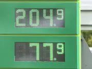 UK average diesel price hits £2 for first time with 'no signs of slowing'
