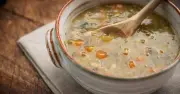 Woman's 'weight loss soup' recipe packs 38g protein per serving